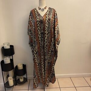 Winlar OSFM Kaftab Dress Multicolor Animal Patterned Satin Resort Chic Caftan